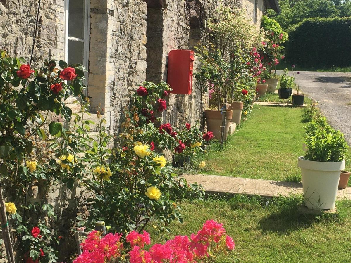 Chez Thomas 7 Route Du Monde Ancien Bed & Breakfast Saint-Georges-D'Aunay ภายนอก รูปภาพ