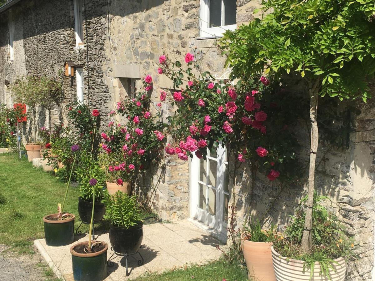 Chez Thomas 7 Route Du Monde Ancien Bed & Breakfast Saint-Georges-D'Aunay ภายนอก รูปภาพ