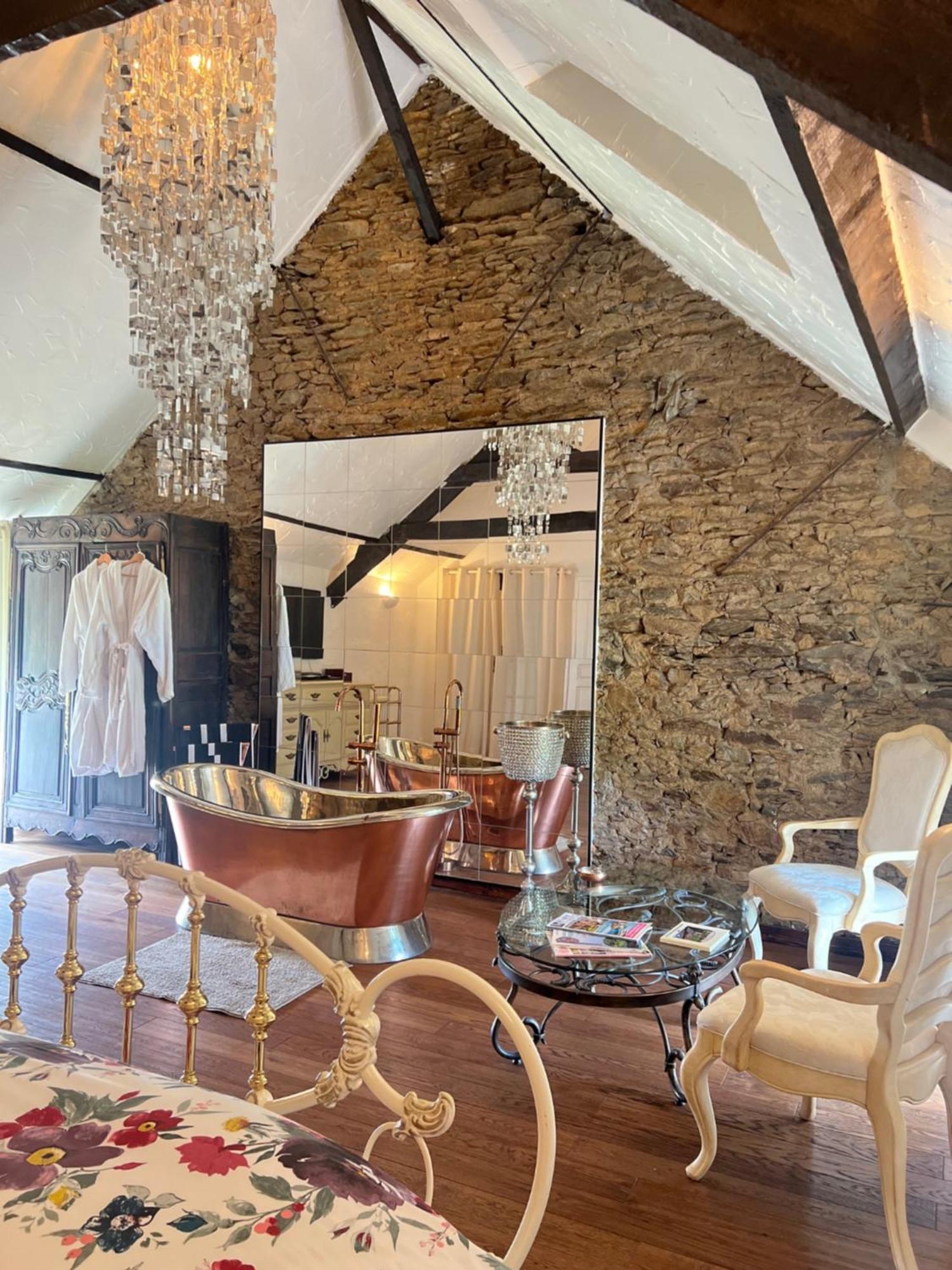 Chez Thomas 7 Route Du Monde Ancien Bed & Breakfast Saint-Georges-D'Aunay ภายนอก รูปภาพ